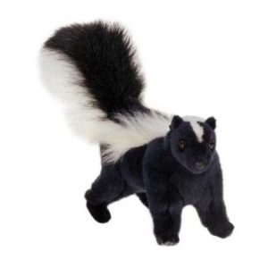 Life-size and realistic plush animals. 4730 - SKUNK
